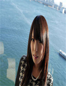 《松田爱华》