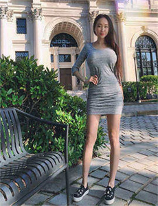《操美妞》